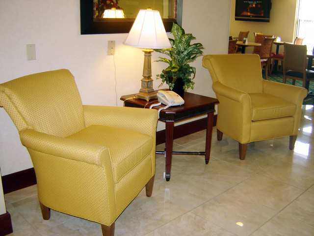 Comfort Inn&suites Hotel 2*